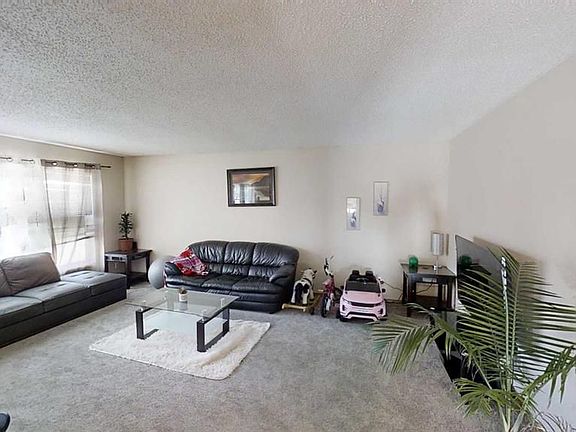 5th image of 9307 101st Ave #B