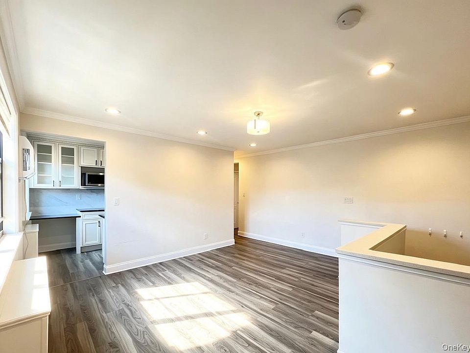 6943 136th Street #B, Flushing, NY 11367 | Zillow