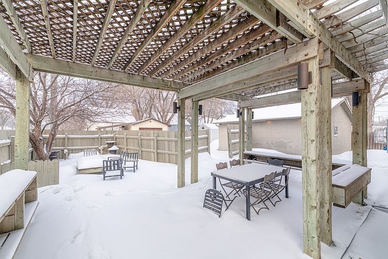 Winnipeg Apartment for rent - 2 Bedrooms — photo 3