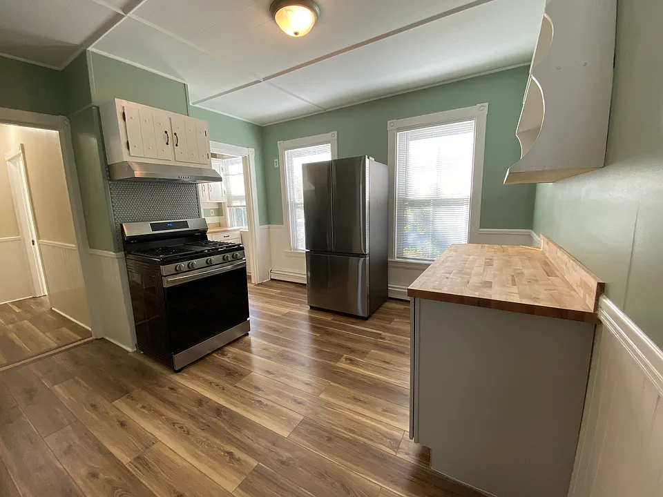 876 Broadway #2
