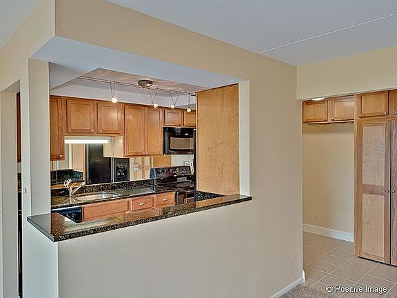 5th image of 6340 Americana Dr APT 1013