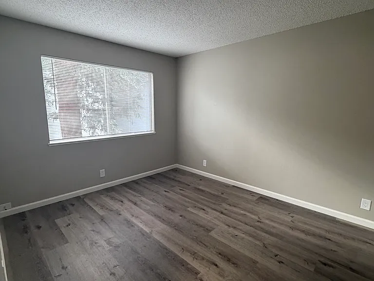 2024 Sierra Rd #16 — Photo 13