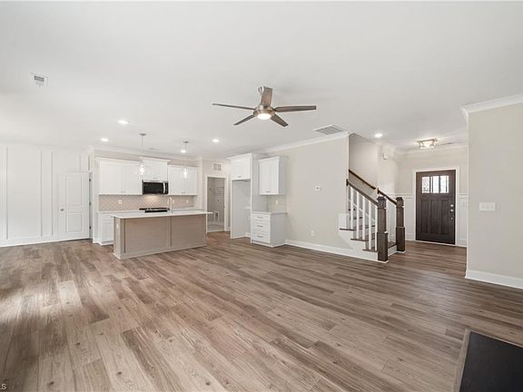 3rd image of 333 Enclave Dr
