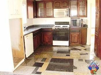 5th image of 4213 Nashville St