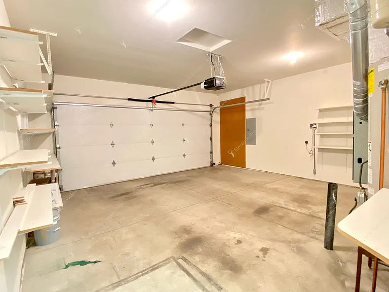 61311 Brookside Loop — Photo 32