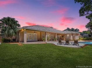 7470 SW 147th St, Palmetto Bay, FL 33158