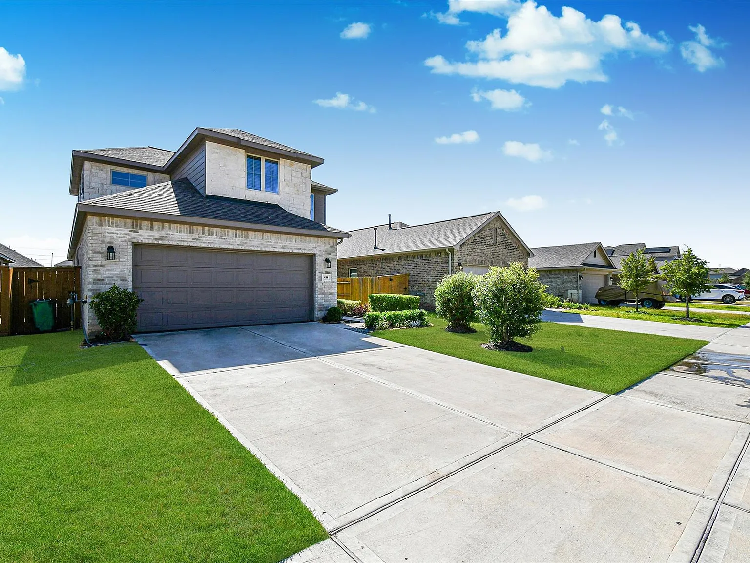 4 bed, 3.0 bath, 2150 sqft, $2,699 — Photo 2