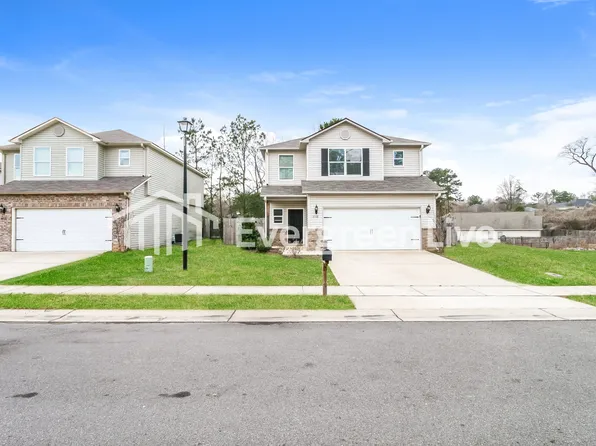 4700 Smithfield Ln, Northport, AL 35473