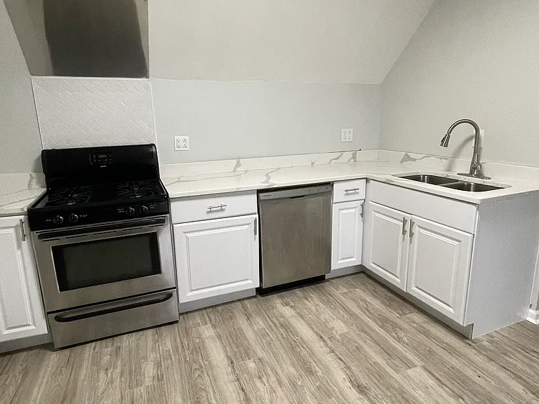 5858 W Dakin St #1 — Photo 3