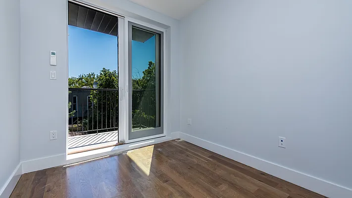 Rented by Nooklyn NYC LLC | media 2