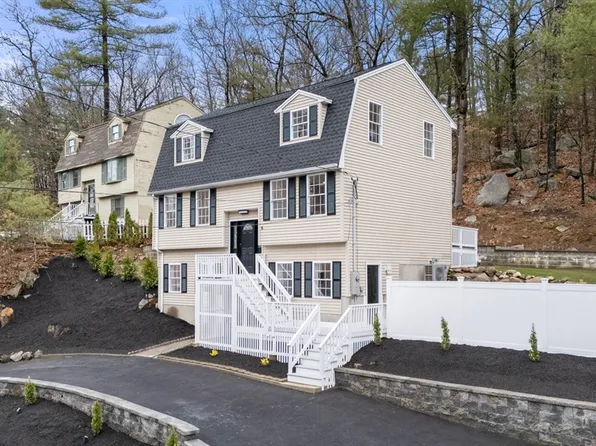 6 Larchwood St, Billerica, MA 01821