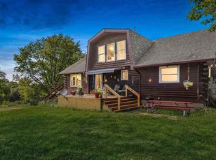 19523 V Ave, Columbus Junction, IA 52738