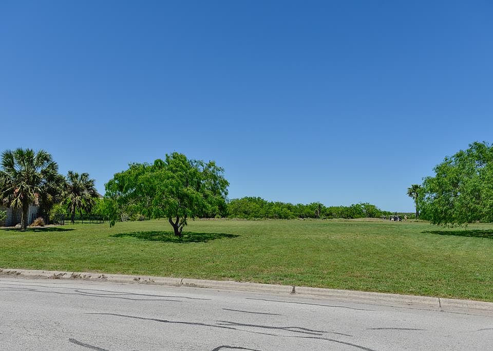 1st image of 58 Laguna Madre Dr