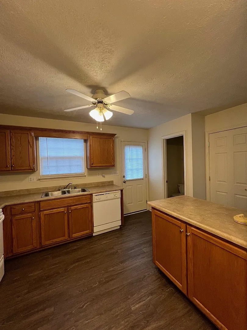 58 Haven Court - Unit 5 — Photo 3