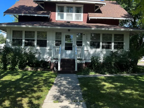114 3rd Ave NE, Mayville, ND 58257