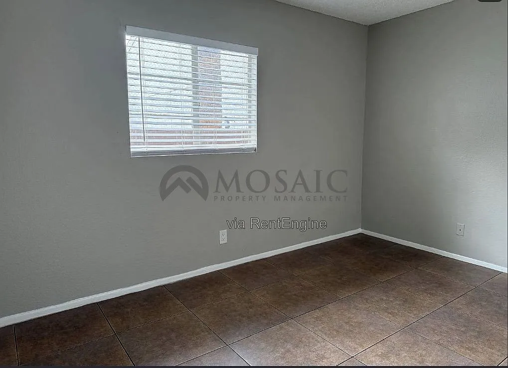 1 bed, 1.0 bath, $799 — Photo 4