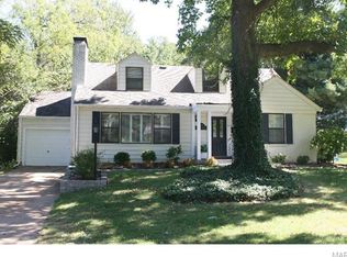 46 Southridge Dr, Saint Louis, MO 63122