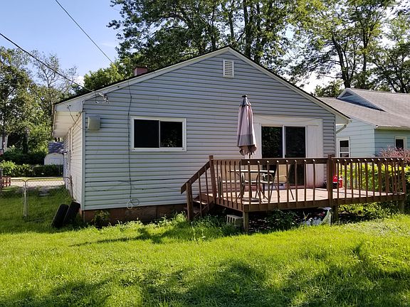 2nd image of 1024 Holbrook Ave