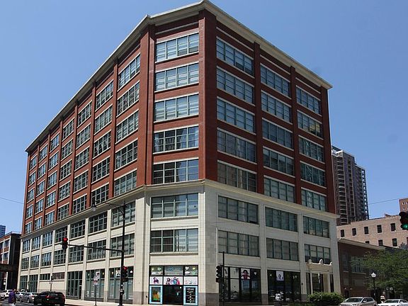 3rd image of 1020 S Wabash Ave APT 2A
