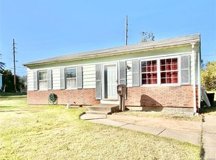 2868 Circle Dr, Alton, IL 62002