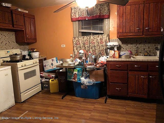 2nd image of 66 Housman Ave