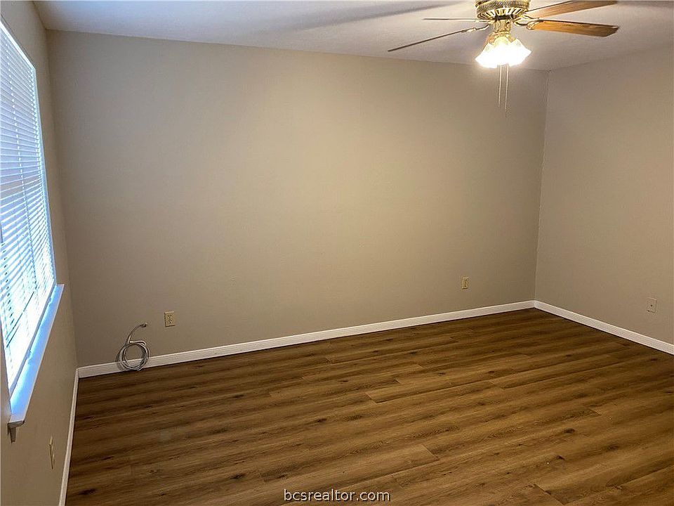 1st image of 706 Navarro Dr APT C