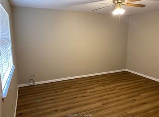 706 Navarro Dr APT C, College Station, TX 77845