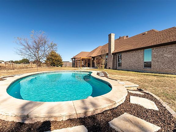 3rd image of 3016 Birmingham Briar Dr