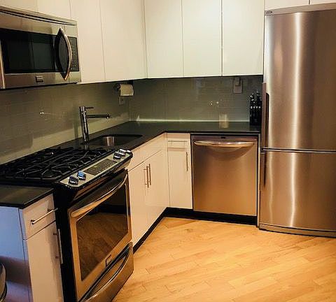 3rd image of 95 Horatio St APT 7E