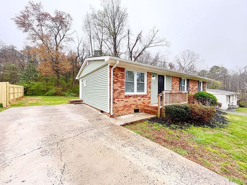 1st image of 526 Belfast Dr
