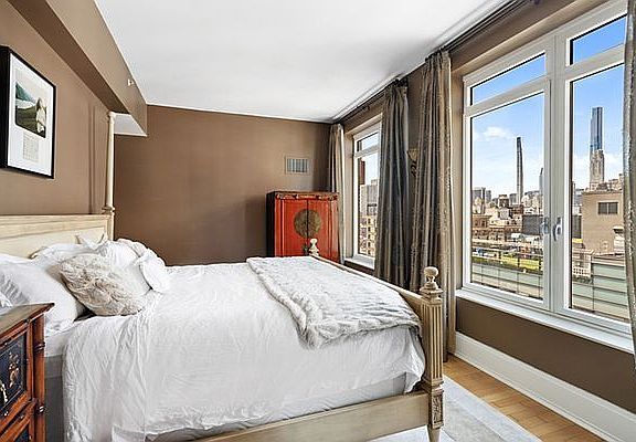 5th image of 205 W 76th St Ph 1F