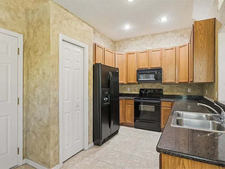 1405 Ridge Ter — Photo 8