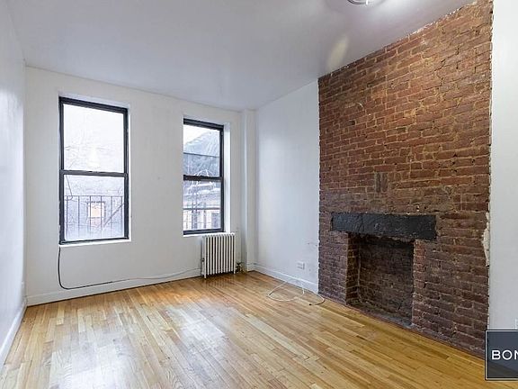2nd image of 1500 1st Ave APT 4D