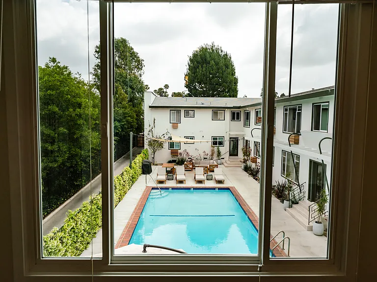 1319 Havenhurst Dr #15 — Photo 13