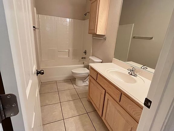 5th image of 1200 Gregory Ct #A-b