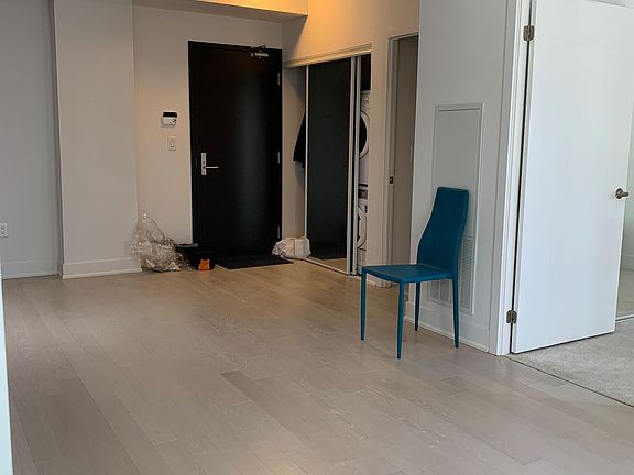 4th image of 955 Bay St Unit 205