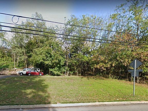 4th image of 482 Manatawny St
