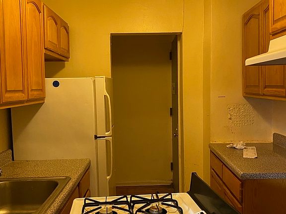 4th image of 130 Clarkson Ave APT 5L