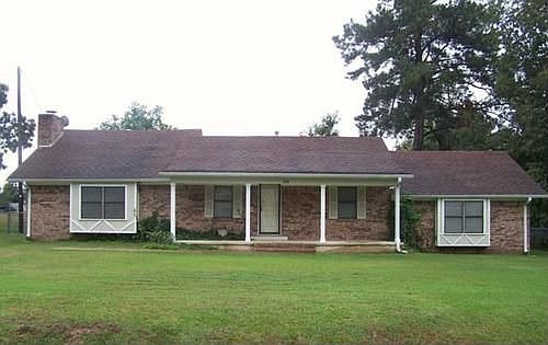 1st image of 114 E Elliot Ln