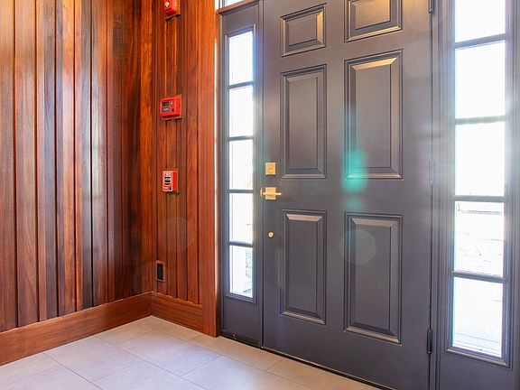 4th image of 136 Locust Street #101