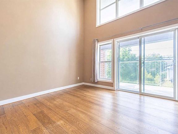 3rd image of 1505 N 27th Ave SW #102