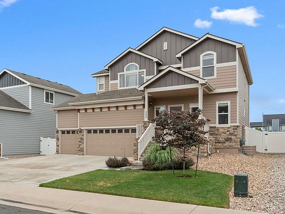 3rd image of 562 Dakota Ct
