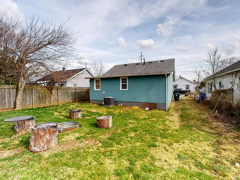105 Woods Ave — Photo 30