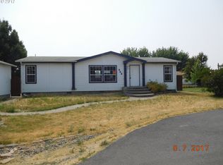 348 Hunt Ct, Athena, OR 97813