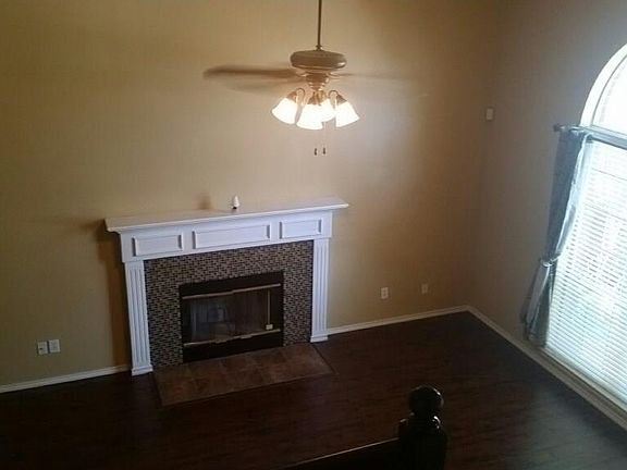 4th image of 2114 Stoneridge Dr