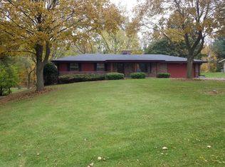 W208N6878 Fillmore Dr, Menomonee Falls, WI 53051