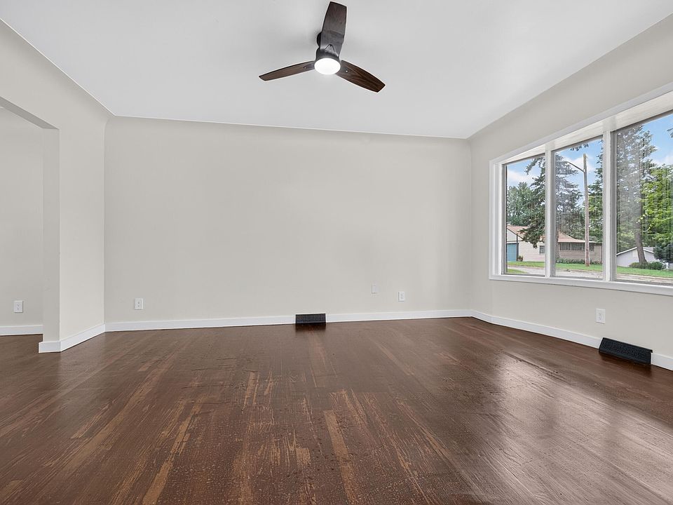 1652 Charleston Ave, photo 7