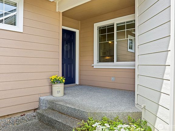 3rd image of 4226 Stonebridge Way