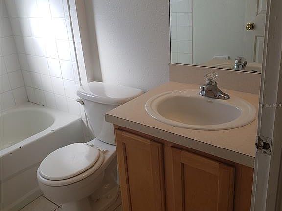 3rd image of 7940 Carriage Pointe Dr
