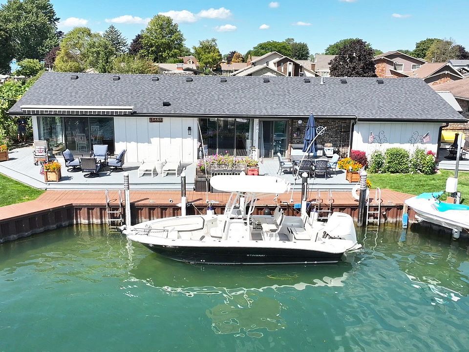 1st image of 7339 Riverside Dr